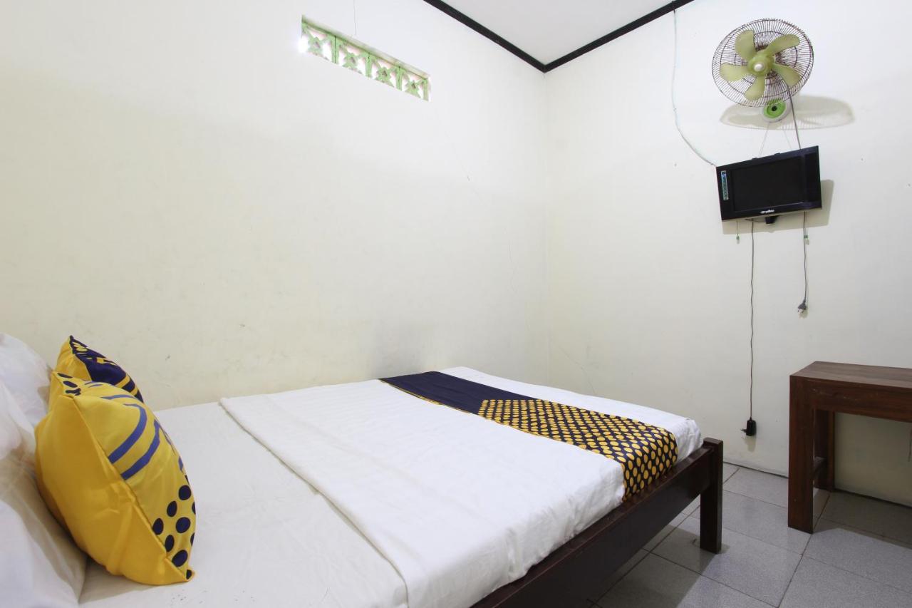 Oyo 92231 Penginapan Tanjung Alang Syariah Μακασάρ Εξωτερικό φωτογραφία