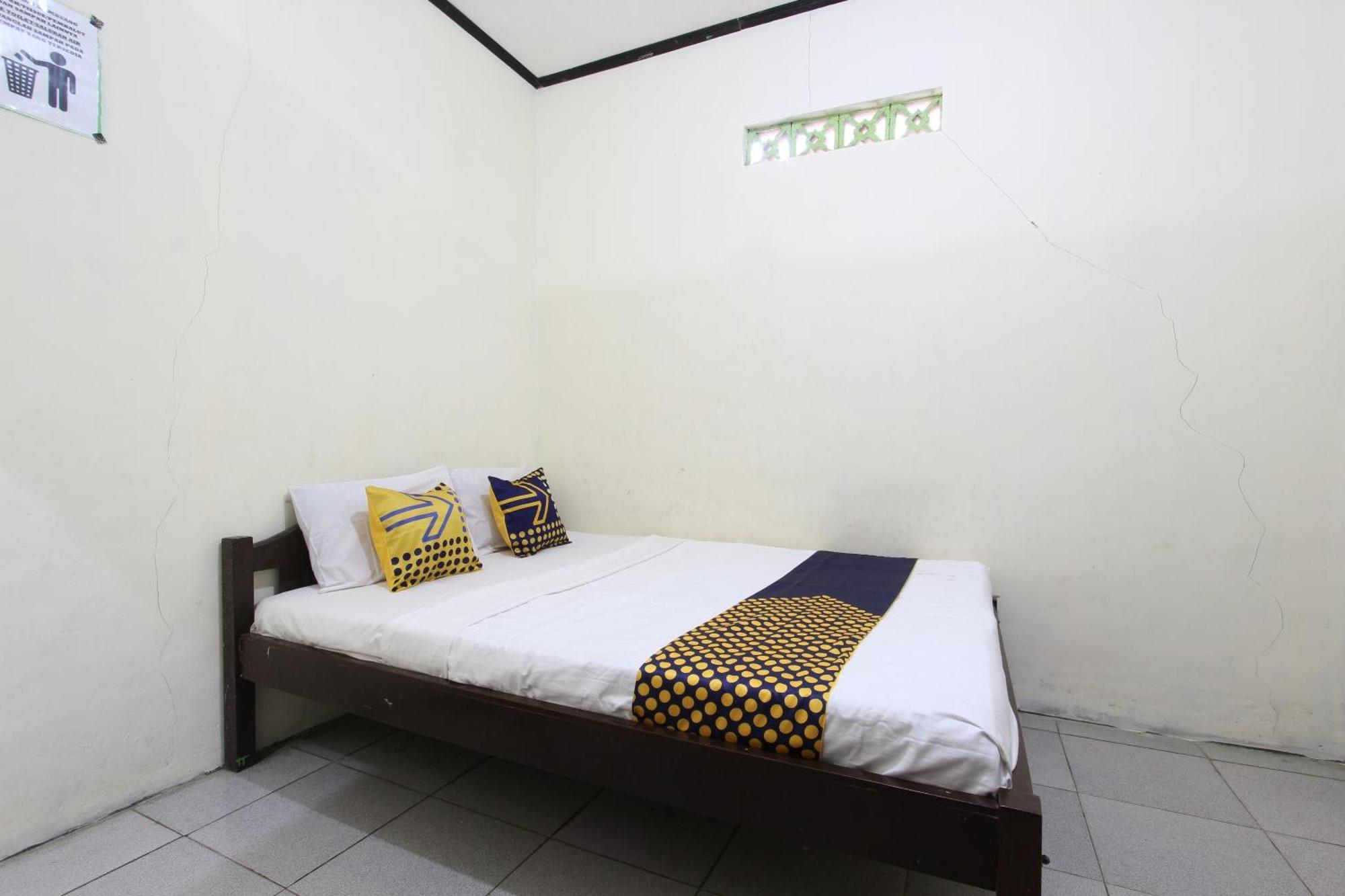 Oyo 92231 Penginapan Tanjung Alang Syariah Μακασάρ Εξωτερικό φωτογραφία